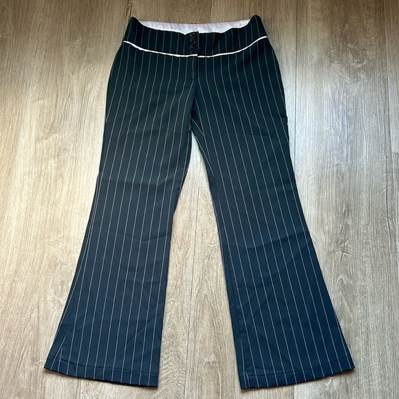 Women’s Black Pinstripe Trousers Size 7 - Picture 1 of 17